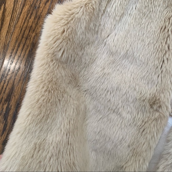 bcbgeneration faux fur vest XS/S - Picture 3 of 5